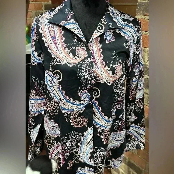 Chico’s Women’s Long sleeve button up shirt. Black paisley artsy size 1 - Picture 1 of 5